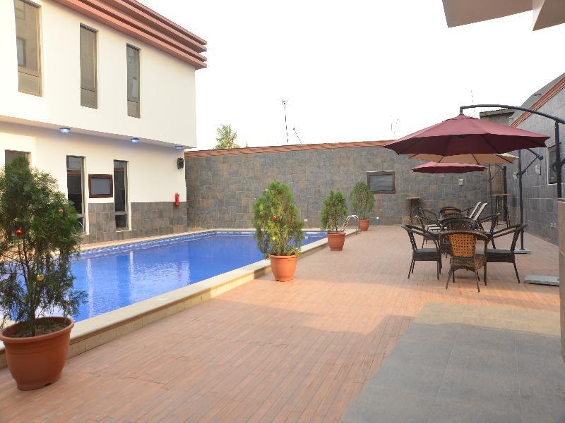 Golden Tulip Essential Lagos Airport Hotel Bagian luar foto