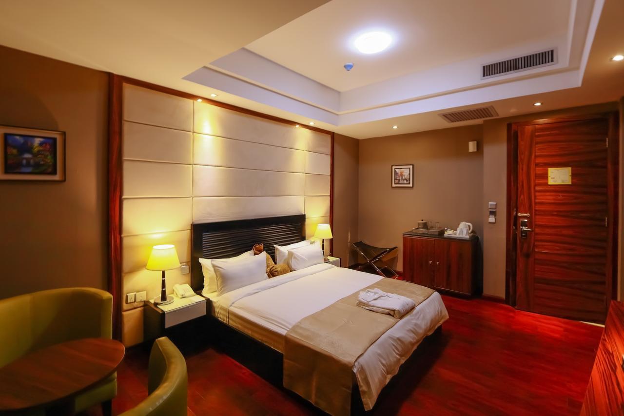 Golden Tulip Essential Lagos Airport Hotel Ruang foto