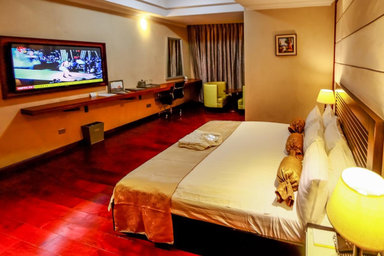 Golden Tulip Essential Lagos Airport Hotel Ruang foto